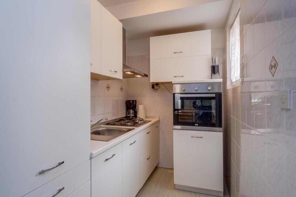 Apartmani Nadalina Veli Lošinj Eksteriør billede