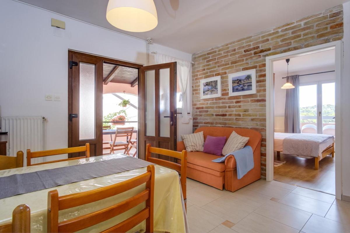 Apartmani Nadalina Veli Lošinj Eksteriør billede