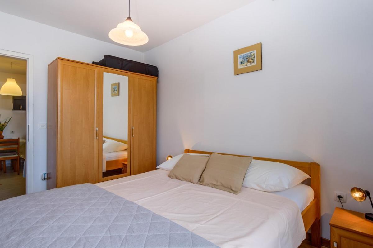 Apartmani Nadalina Veli Lošinj Eksteriør billede