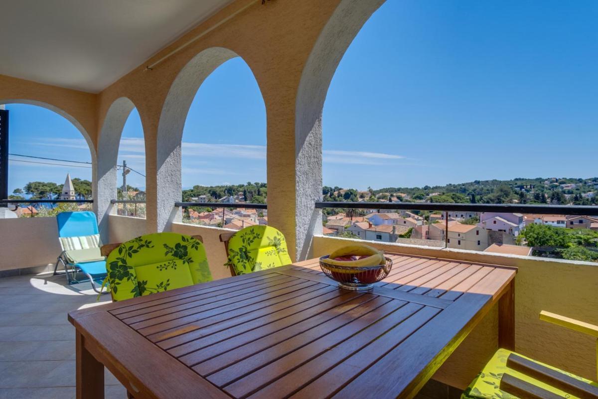 Apartmani Nadalina Veli Lošinj Eksteriør billede