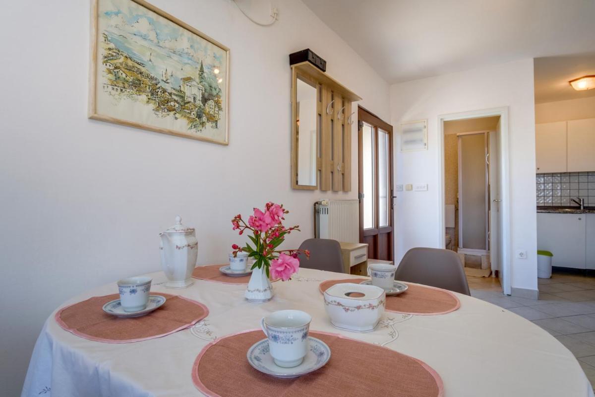 Apartmani Nadalina Veli Lošinj Eksteriør billede