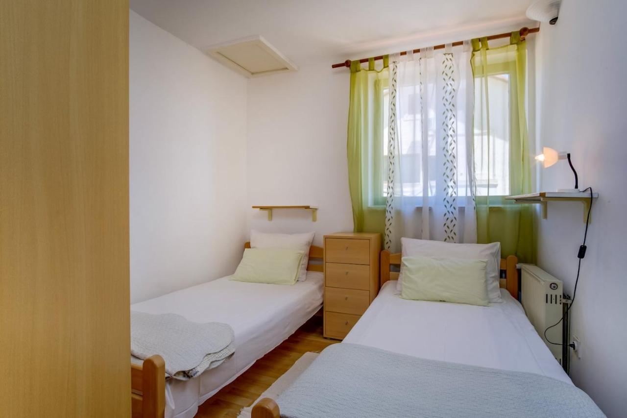 Apartmani Nadalina Veli Lošinj Eksteriør billede