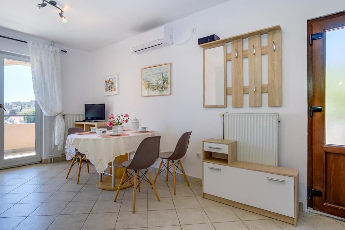 Apartmani Nadalina Veli Lošinj Eksteriør billede