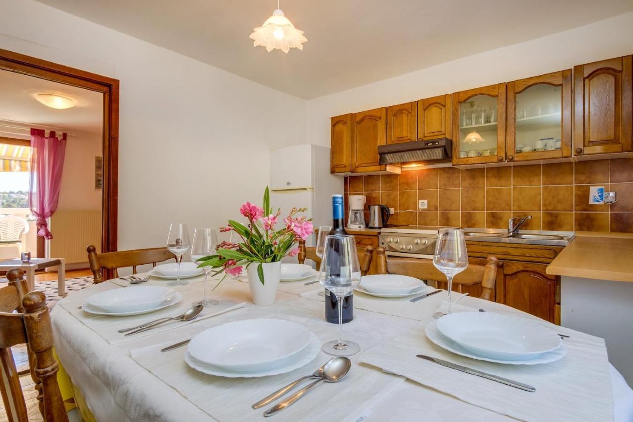 Apartmani Nadalina Veli Lošinj Eksteriør billede