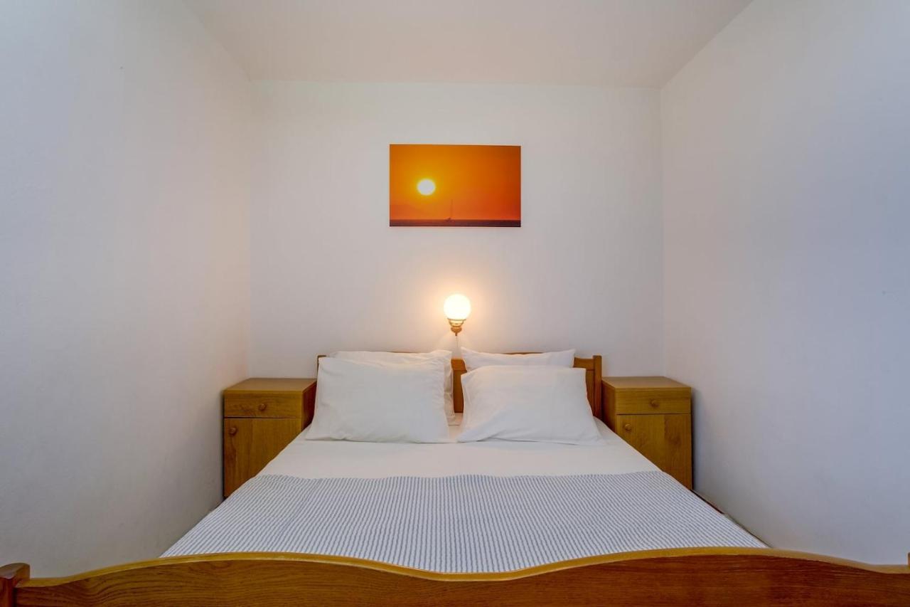 Apartmani Nadalina Veli Lošinj Eksteriør billede